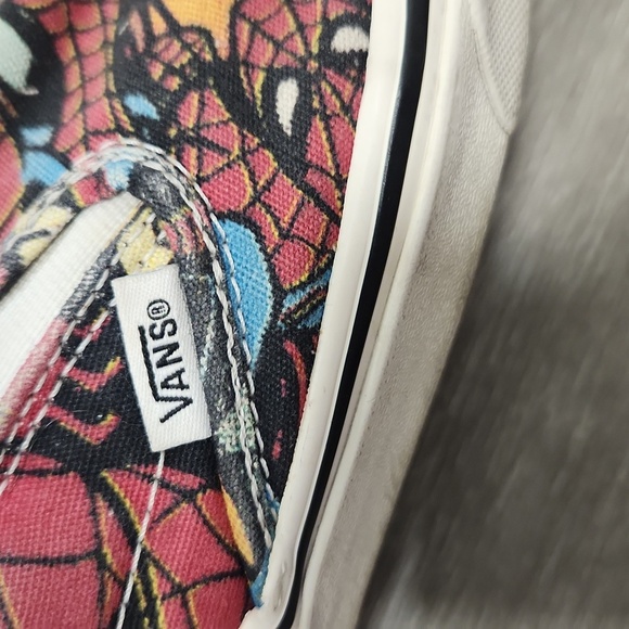 Vans Marvel Spider-Man Graphic Slip-Ons Mens 7 Womens 8.5 - Picture 6 of 10